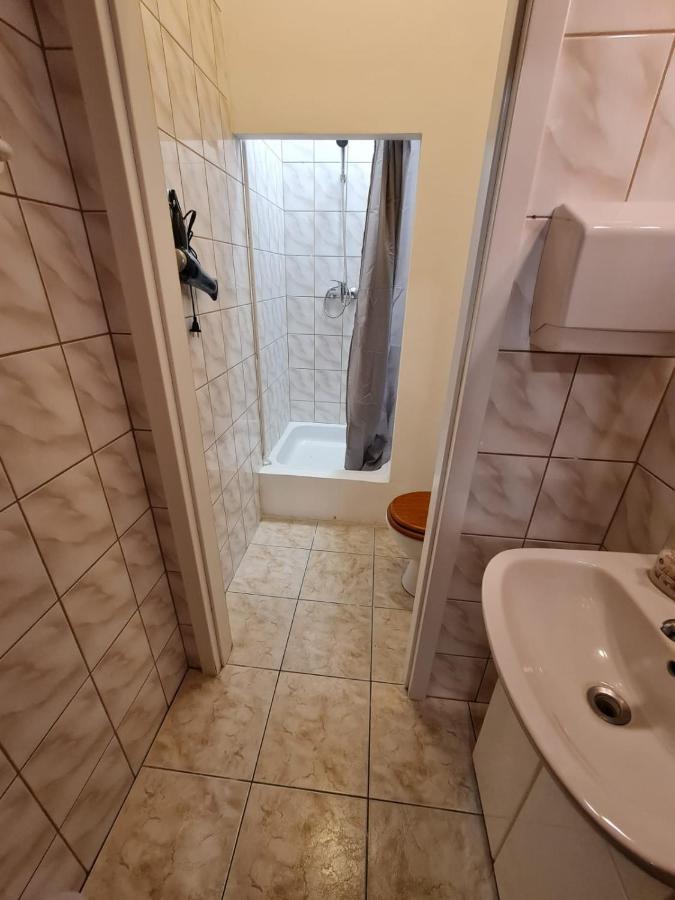Fantastic Waw - J7 Room F Варшава Екстериор снимка